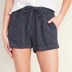 Mid-Rise linen blend shorts